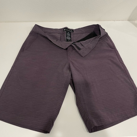 Travis Mathew Other - Travis Mathew, men’s maroon golf shorts.